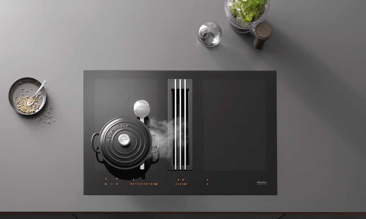 TABLE DE CUISSON A INDUCTION AVEC HOTTE INTEGREE