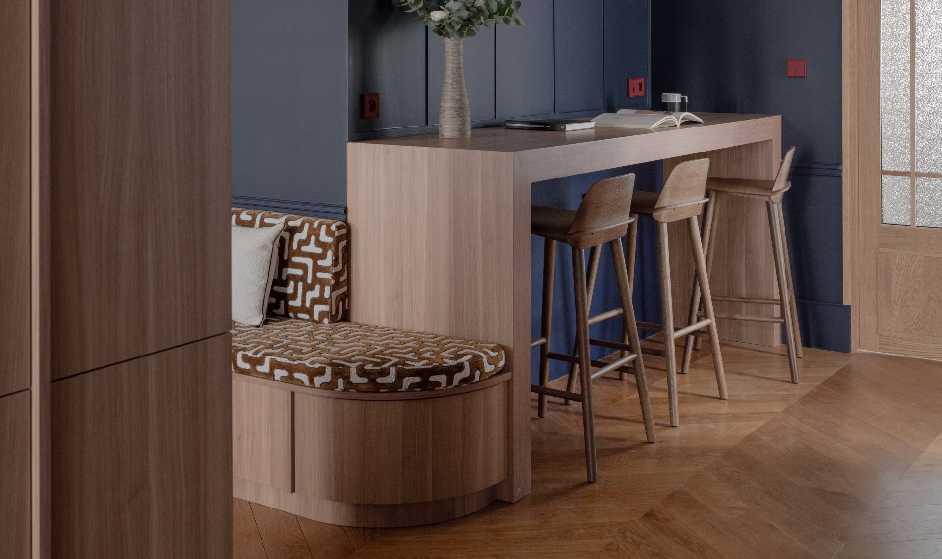 Passe partout, la banquette offre à la pièce qu'elle occupe un caractère pratique doublé d'une touche déco qui ne laisse pas indifférent.