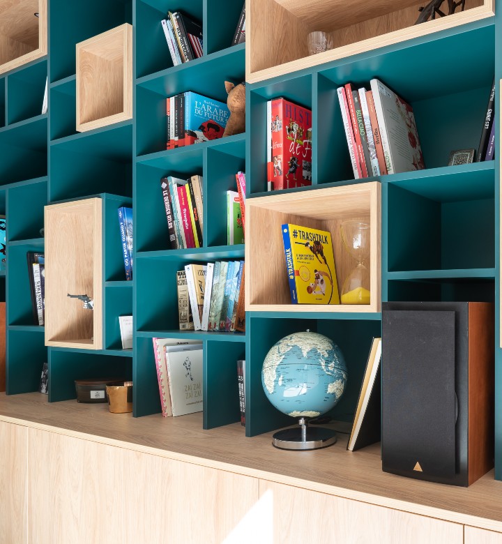 Succombez au charme d'une bibliothèque colorée !